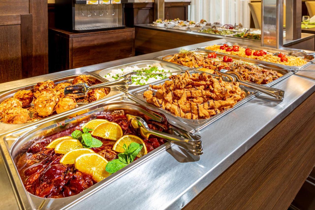 Park Hotel Buek-Buekfuerdo Ngoại thất bức ảnh