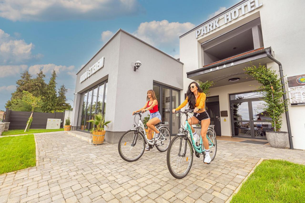 Park Hotel Buek-Buekfuerdo Ngoại thất bức ảnh
