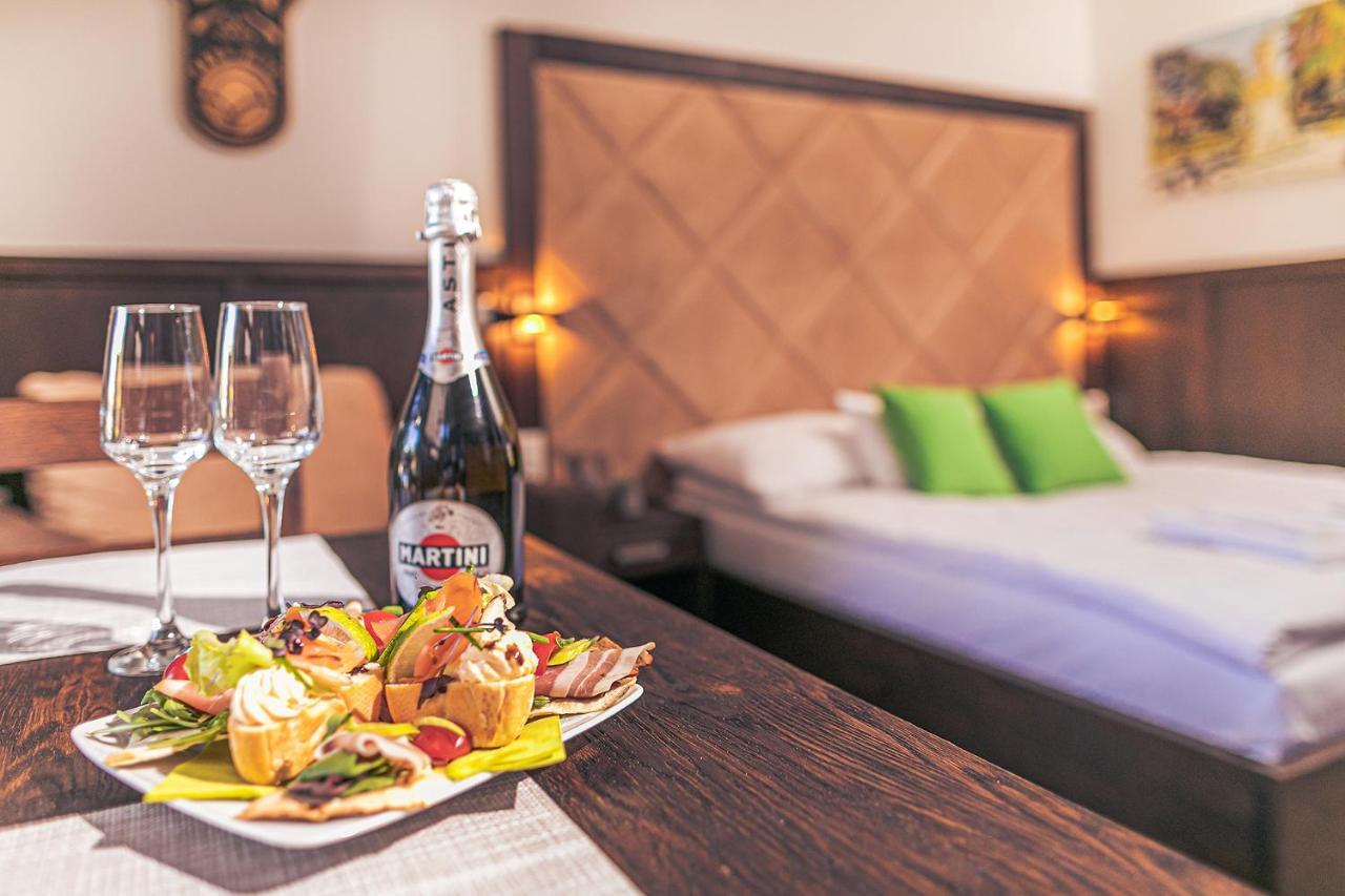 Park Hotel Buek-Buekfuerdo Ngoại thất bức ảnh