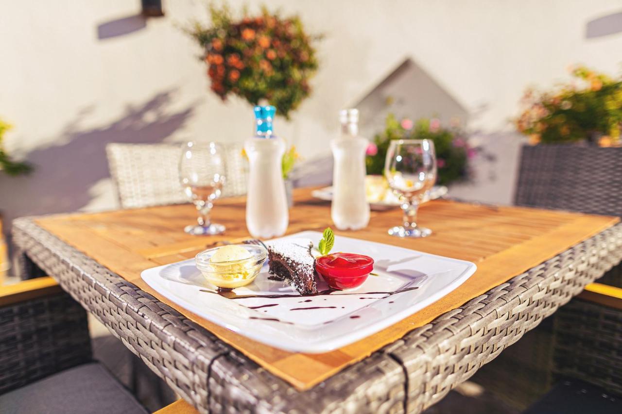 Park Hotel Buek-Buekfuerdo Ngoại thất bức ảnh
