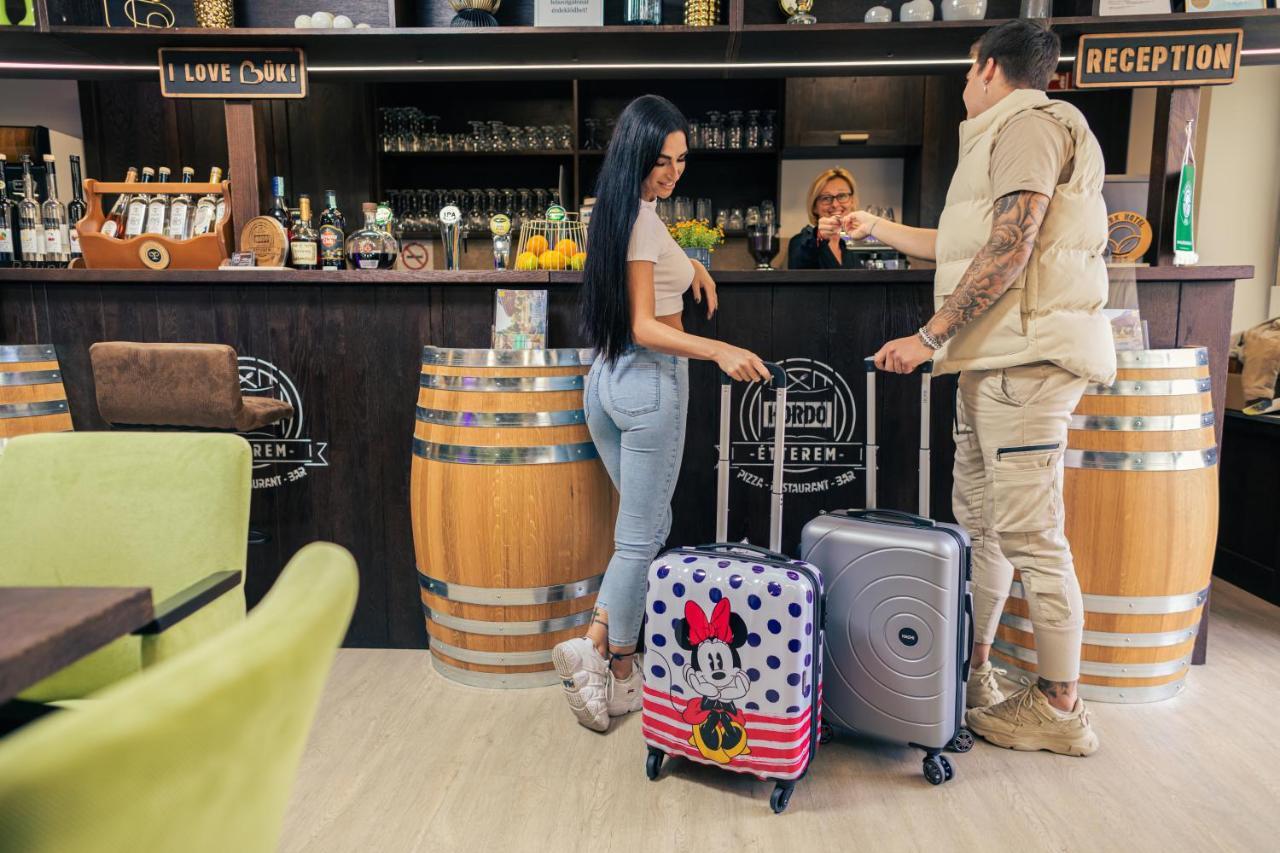 Park Hotel Buek-Buekfuerdo Ngoại thất bức ảnh
